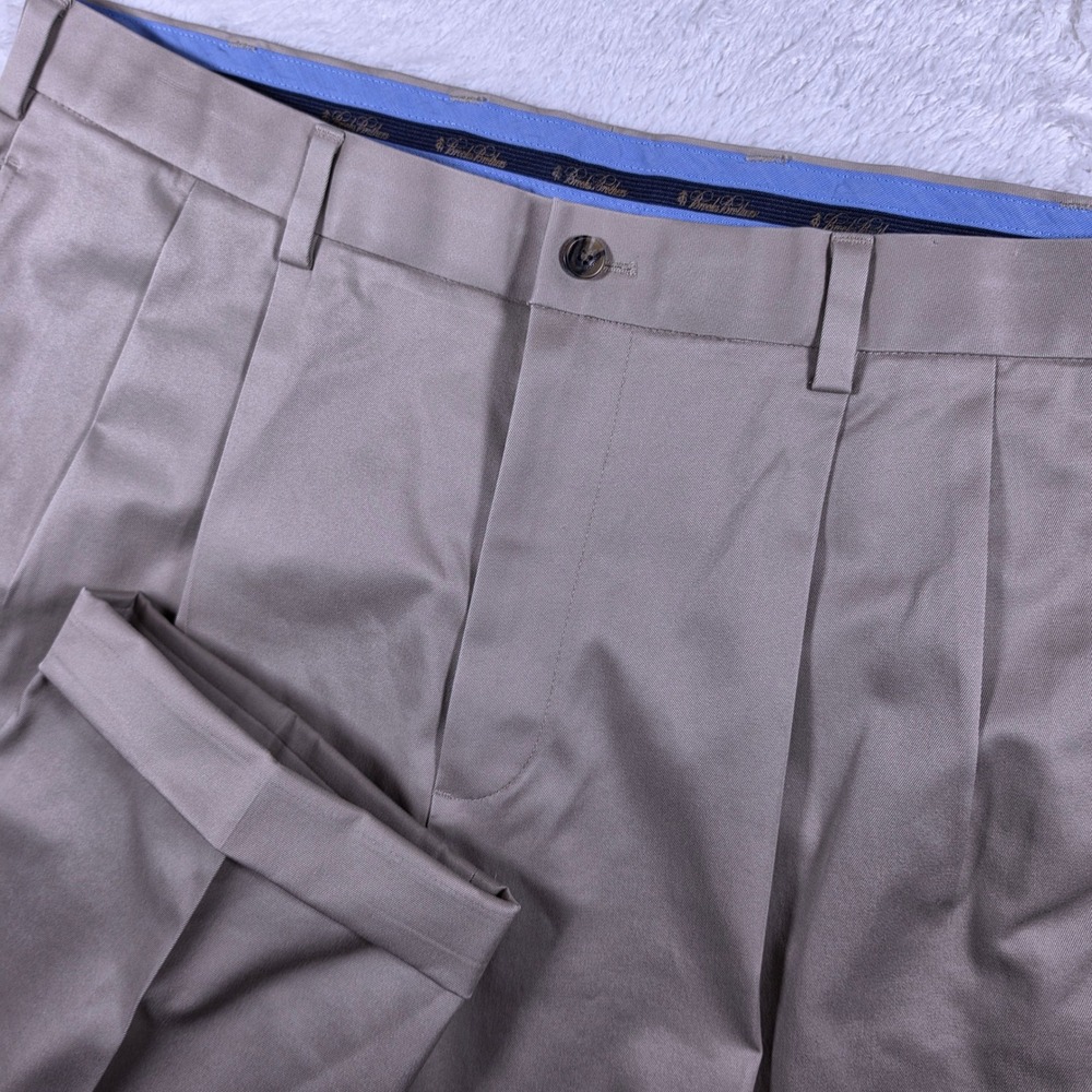 NEW Brooks Brothers Elliot Advantage Chino 38/32 Beige Pleated Cuffed Stretch